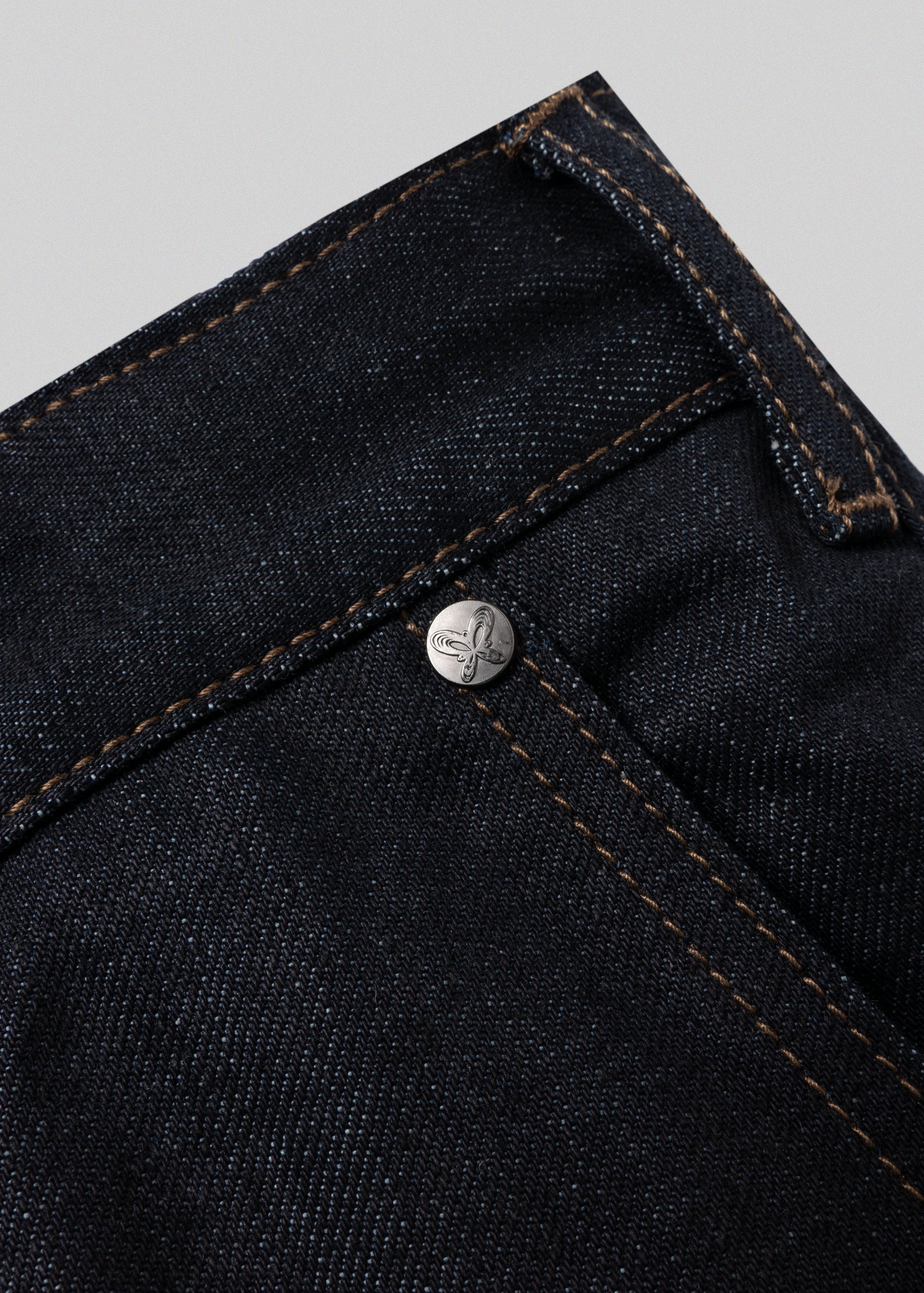 LOOSE FIT JEANS – Labyrinth