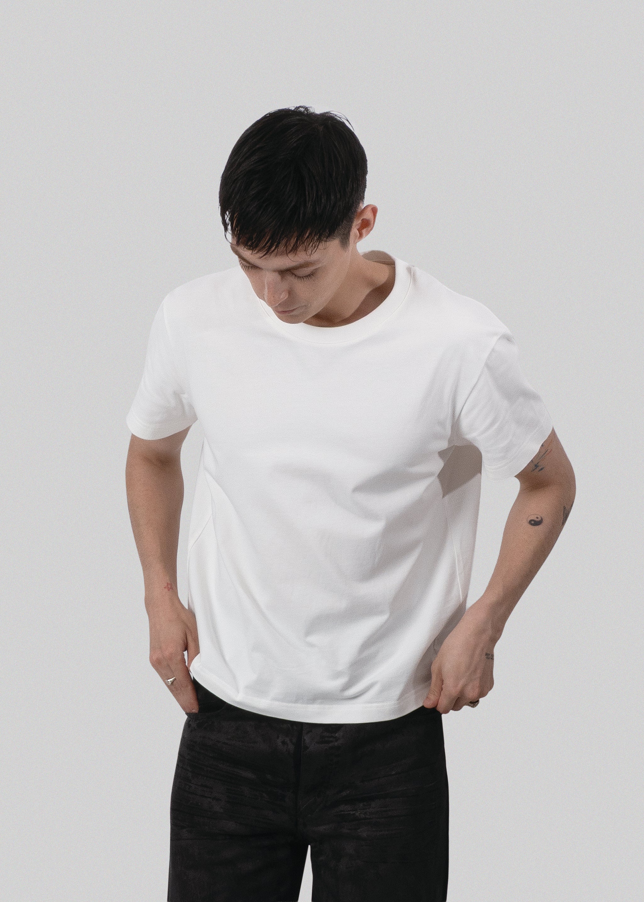 モーガン　 labyrinth white t-shirt Labyrinth | Official online store