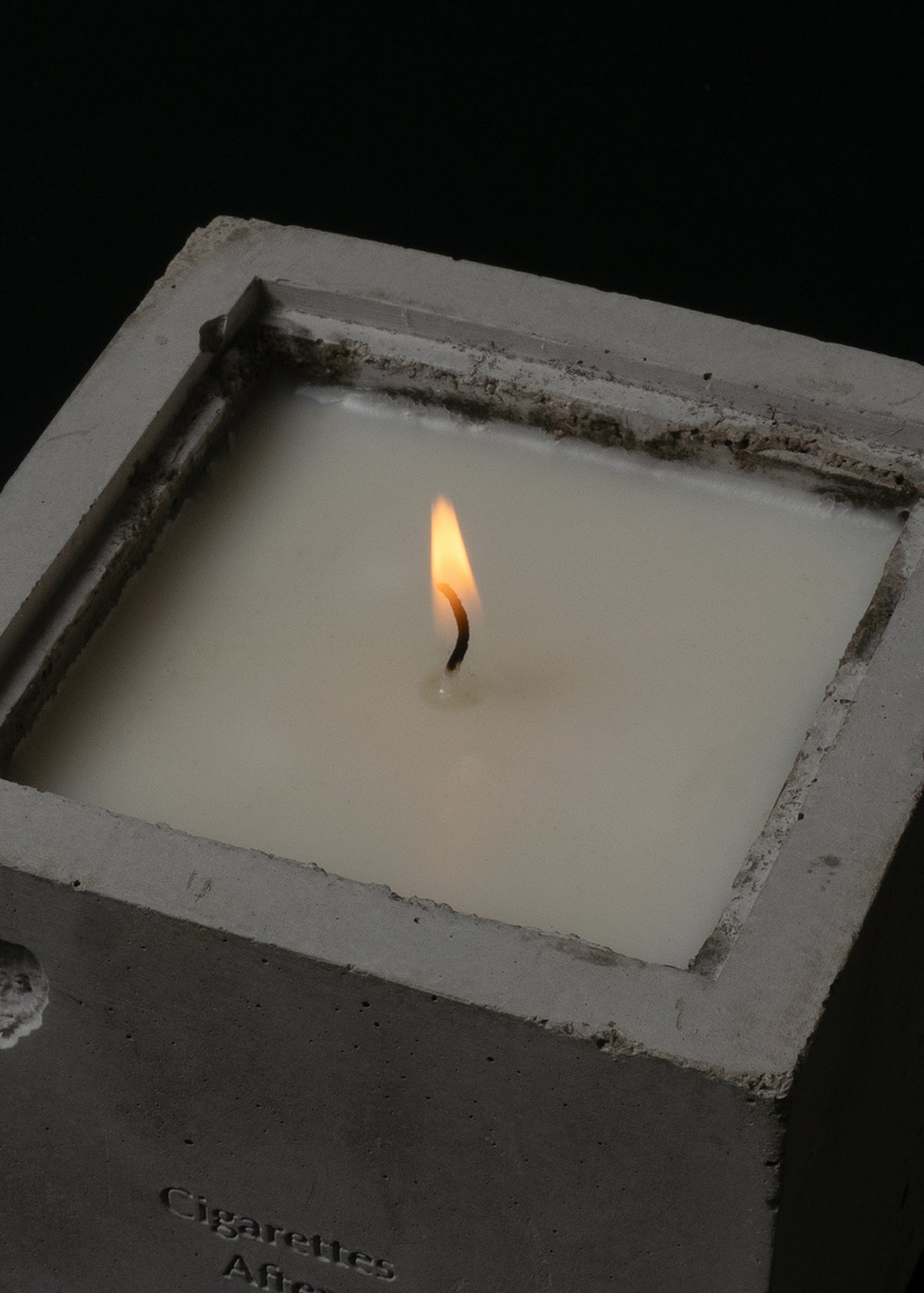 MORTAR FRAGRANCE CANDLE "Cigarettes After Sex"